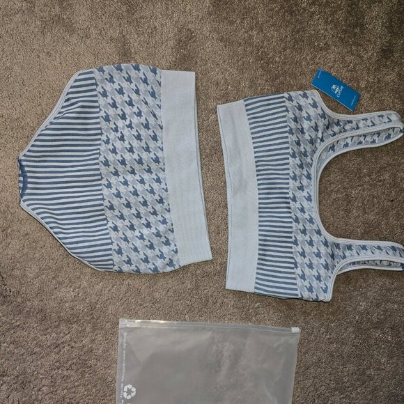 Cupshe Sporty 2 piece swimwear - Picture 3 of 4